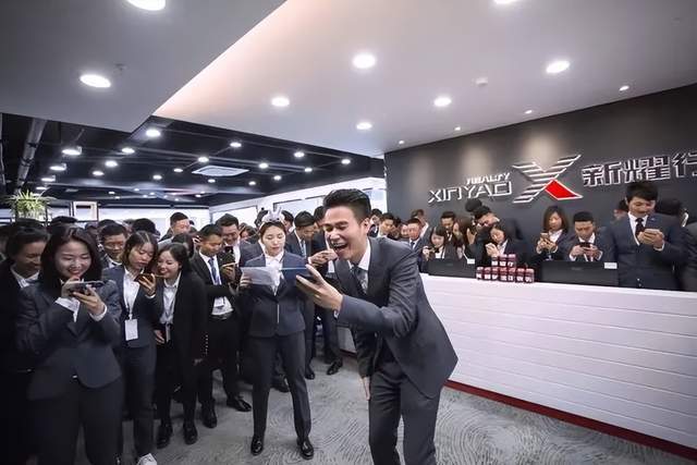重庆某知名楼盘惊现大骗局？众多购房者掉坑千万房款打水漂(图14)