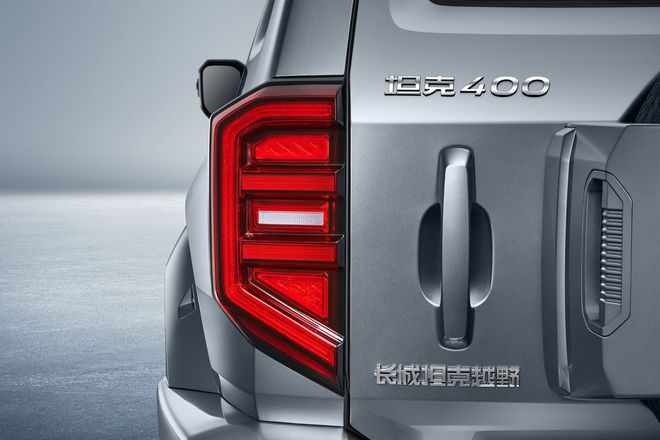 【e汽车】坦克品牌的又一“王炸”观坦克400 Hi4-T有感(图9)