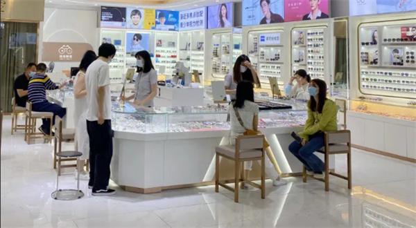 镜哩镜哩国内知名视力防护品牌(图3)