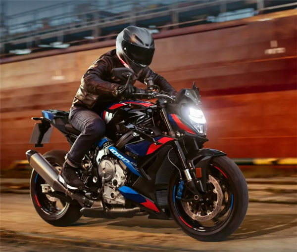 2399万起 宝马两款新任机车皇帝上市：品牌民用摩托最高科技加持(图6)