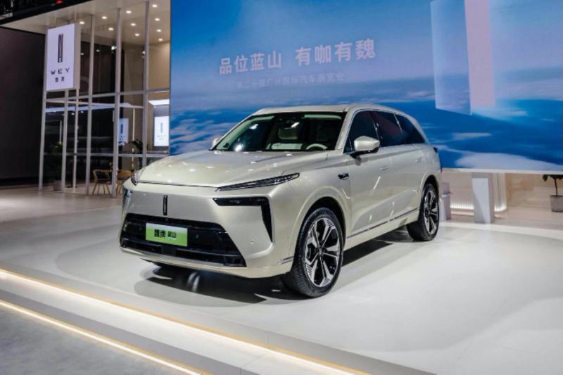 集品牌技术与品质之精华蓝山DHT-PHEV冲击大六座SUV市场最高殿堂 大六座SUV市场终将迎来蓝山DHT-PHEV时代(图2) 集品牌技术与品质之精华蓝山DHT-PHEV冲击大六座SUV市场最高殿堂 大六座SUV市场终将迎来蓝山DHT-PHEV时代(图2)