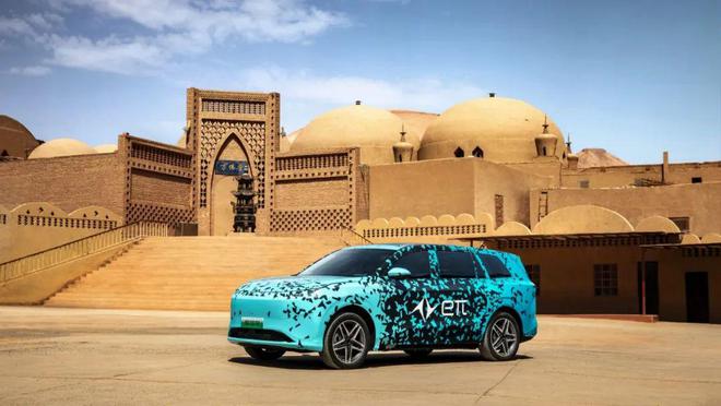 东风eπ品牌听说过吗？主打高端科技的首款SUV快来了(图4)