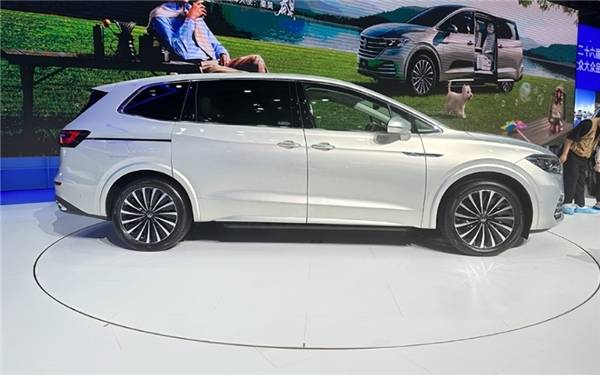 立业成家 威然自得品牌大使秦昊助力上汽大众威然24款焕新上市(图3)