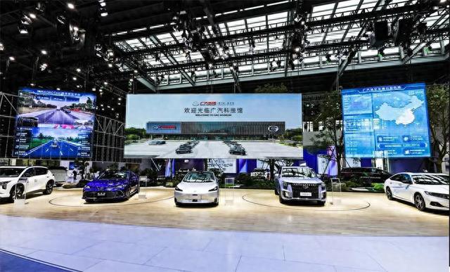 雷曼康硕展1000㎡创意屏闪耀广汽科技馆(图3)