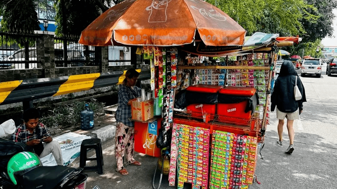 瑞幸们再这么玩下去外国人也离酱香拿铁不远了。(图20) 瑞幸们再这么玩下去外国人也离酱香拿铁不远了。(图20)