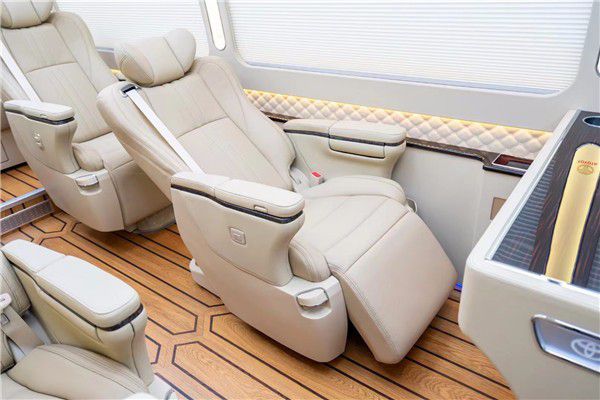 丰田考斯特12座改装价丰田考斯特改装配置(图5)