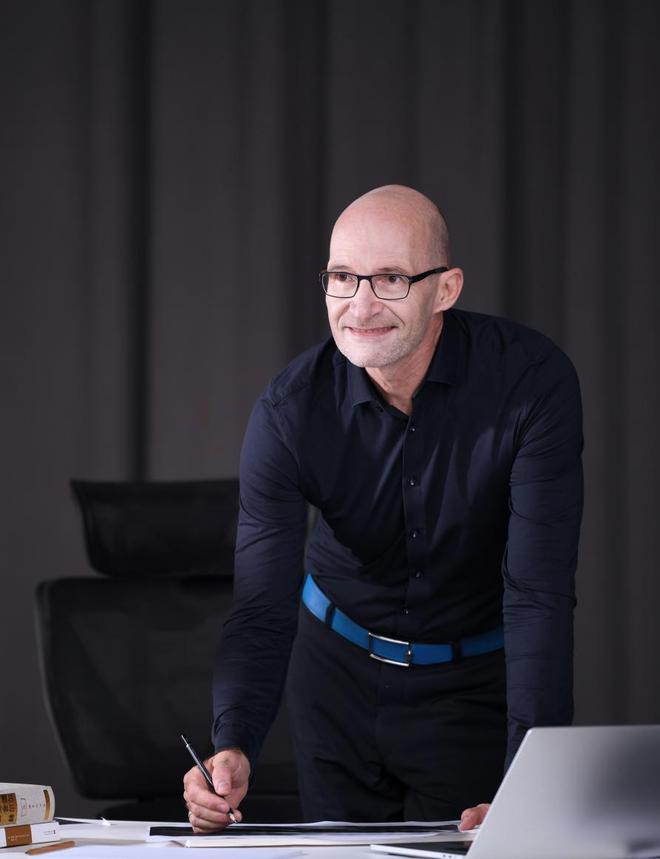 原大众全球设计负责人齐乔拉官宣加盟长安(图3) 原大众全球设计负责人齐乔拉官宣加盟长安(图3)