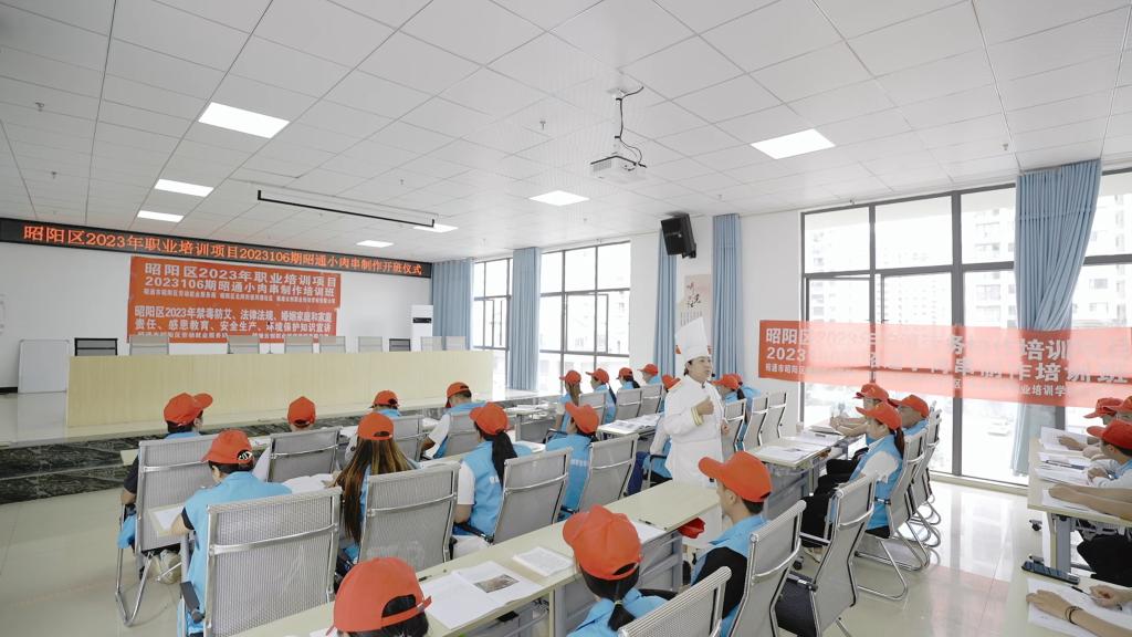 “串”起稳稳的幸福——云南昭通发展小肉串烧烤产业观察(图2)