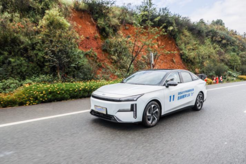 吉利银河L6征战2023混合动力汽车极限挑战赛获双冠同级“优等生”不负众望(图4)