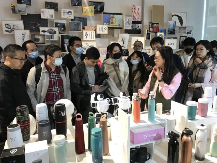 案例各具特色 企业制胜有道 ——2020清华大学工商管理案例大赛《管理研究实践》课程企业调研侧记(图8)