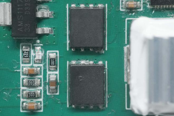 峰值输出功率2700WEHOM 1650W便携式户外电源拆解(图16)