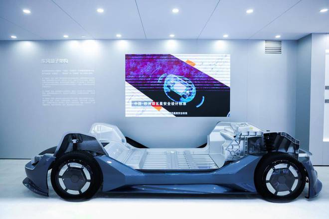 东风乘用车三品牌闪耀2024华中国际车展(图2)