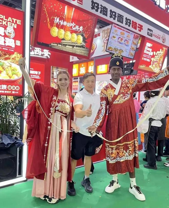 靠一碗油泼面开出近200家店这个品牌要用新模式跑向全国(图9)