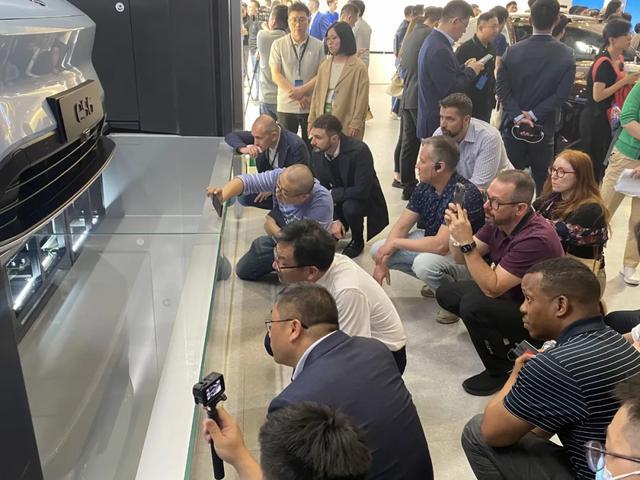多品牌战略成型、换电业务再获国资青睐：蔚来拐点渐近｜新视界(图5)