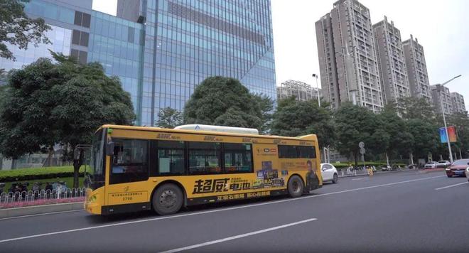 品牌广告持续刷屏势能持续引领 超威在全国范围内掀起传播热潮(图4)