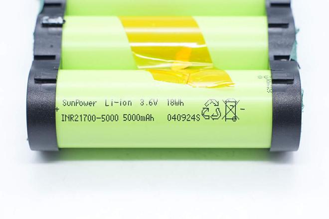拆解：斯丹德72Wh V口电池VB72(图8)