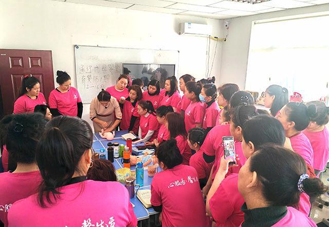 内蒙古通辽市：精心打造“科尔沁月嫂”劳务品牌 以技能提升带动就业创业(图2)
