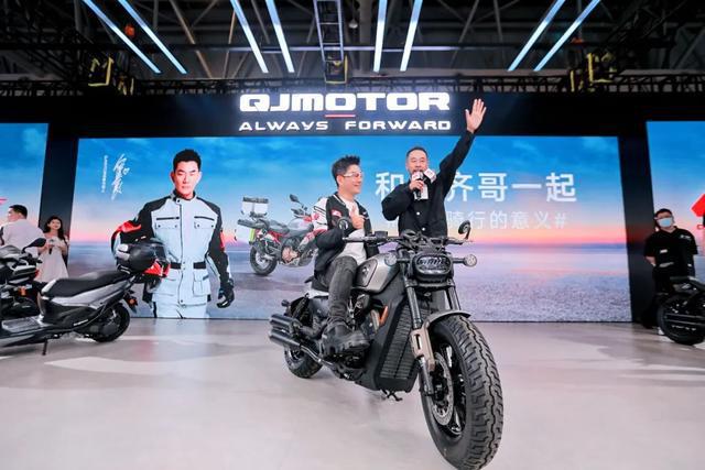 摩博会最大展车规模钱江携旗下品牌批发上新(图2)